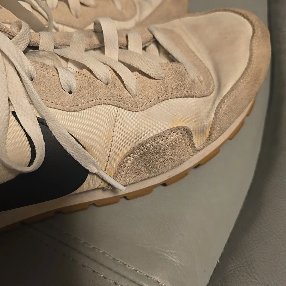Nike Air Pegasus 83 Men's Size 12 DH8229-101‎ White/Navy/Gum Soles Retro